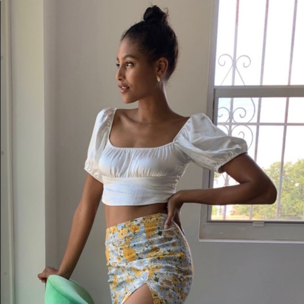 Motel Satin Puff Sleeve Cropped Top